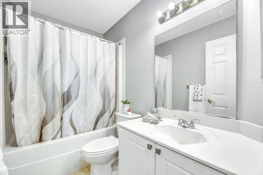 17 Taravista Way Ne, Calgary, Alberta  T3J 4K1 - Photo 22 - A2266199