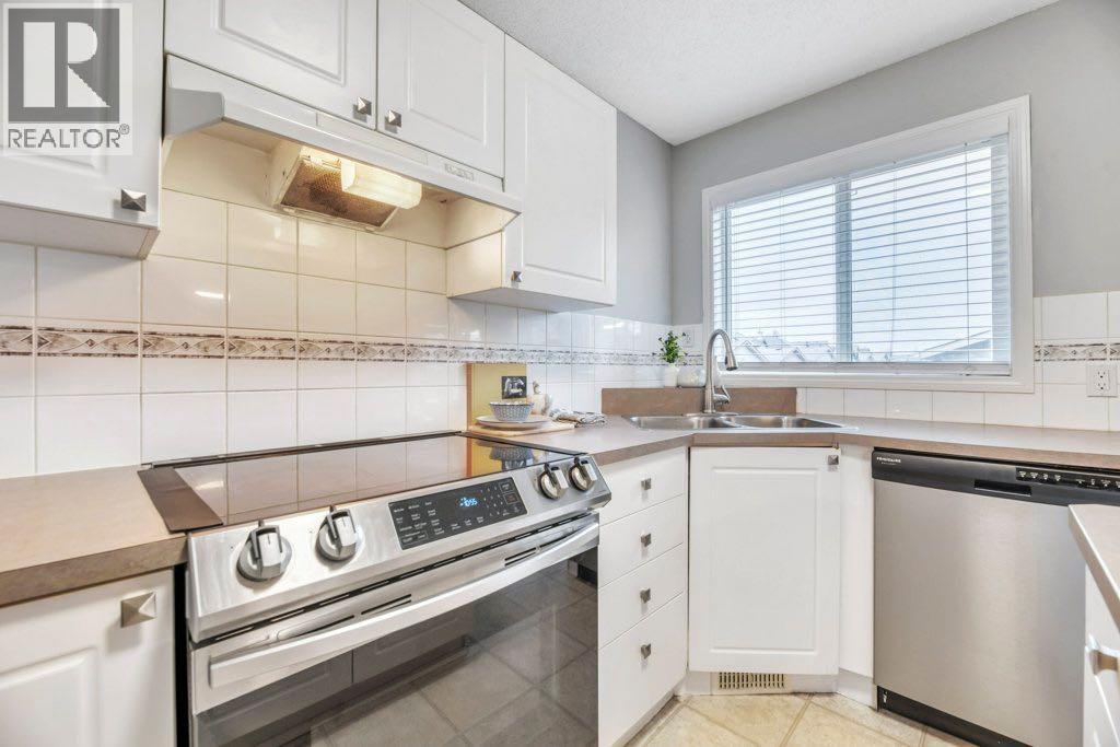 17 Taravista Way Ne, Calgary, Alberta  T3J 4K1 - Photo 13 - A2266199