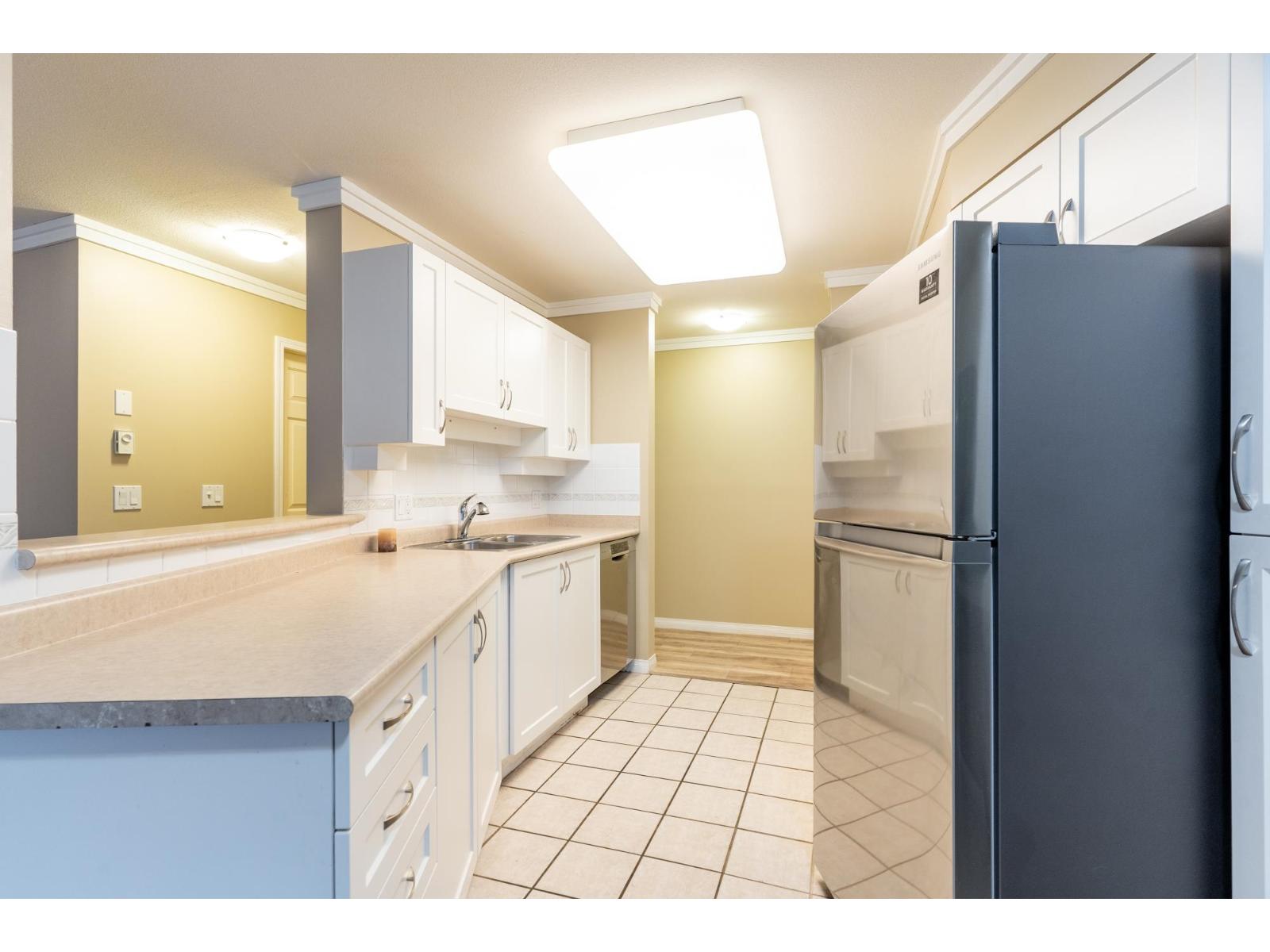 210 15150 29a Avenue, Surrey, British Columbia V4P 3B1 - Photo 9 - R3069482