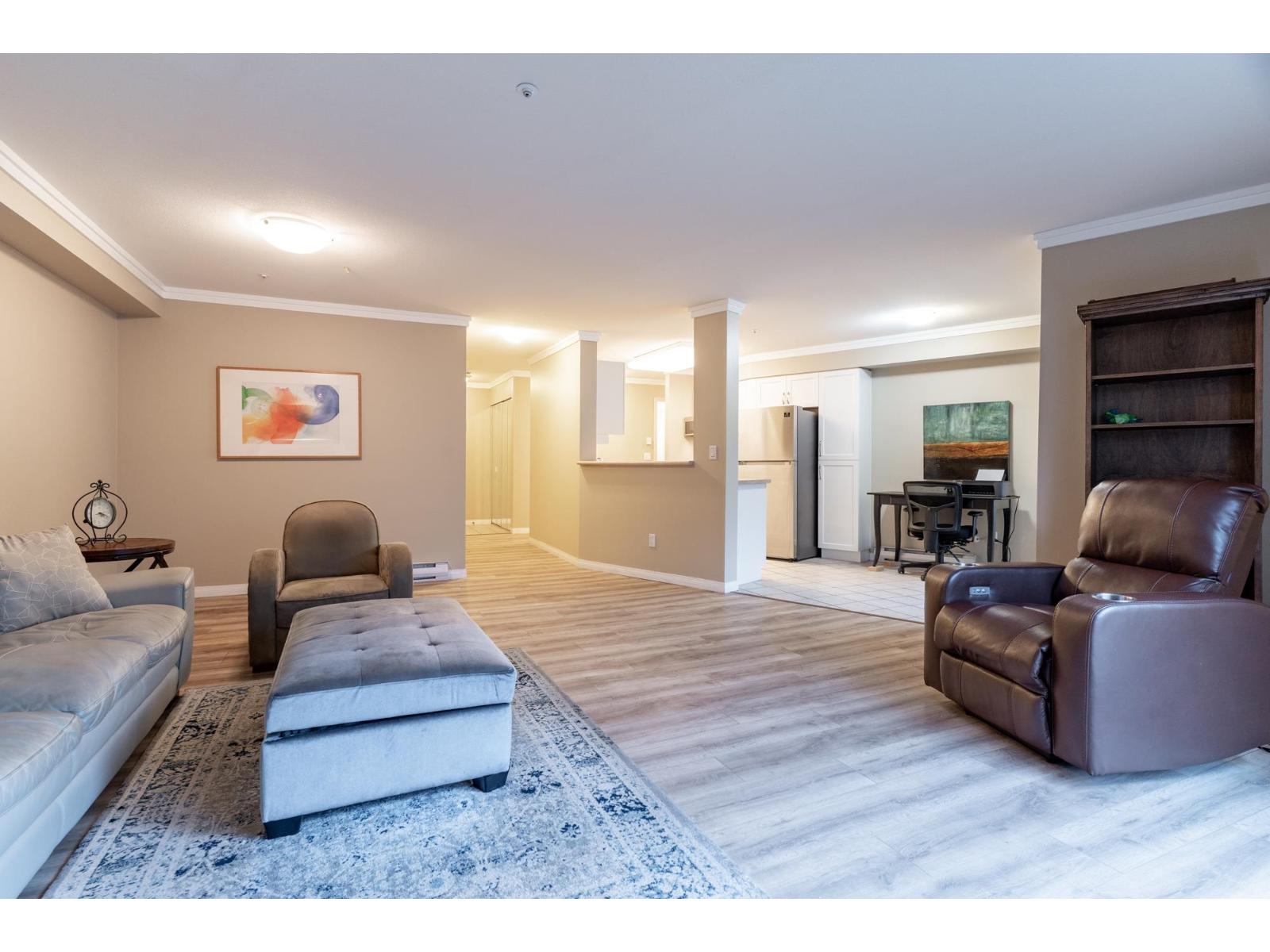 210 15150 29a Avenue, Surrey, British Columbia V4P 3B1 - Photo 7 - R3069482