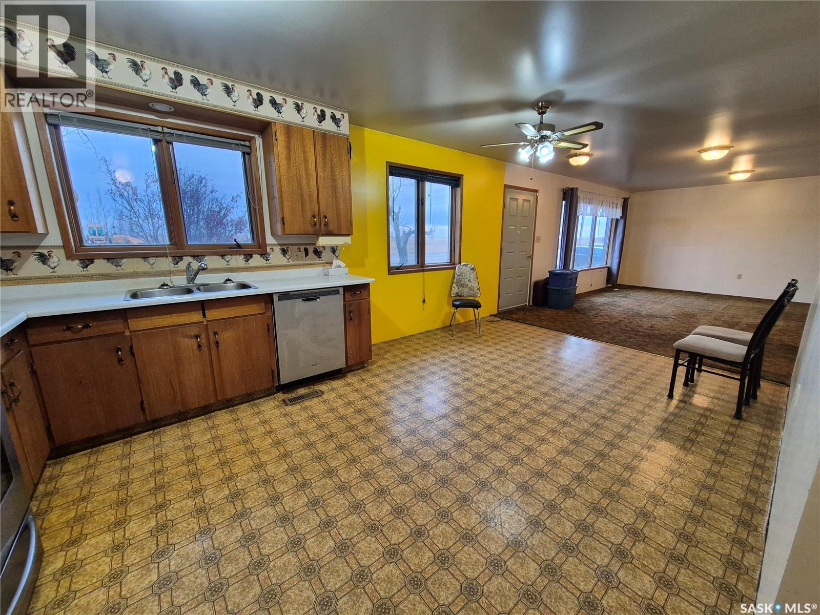 Glasnevin Property, Key West Rm No. 70, Saskatchewan  S0C 1Y0 - Photo 2 - SK025020