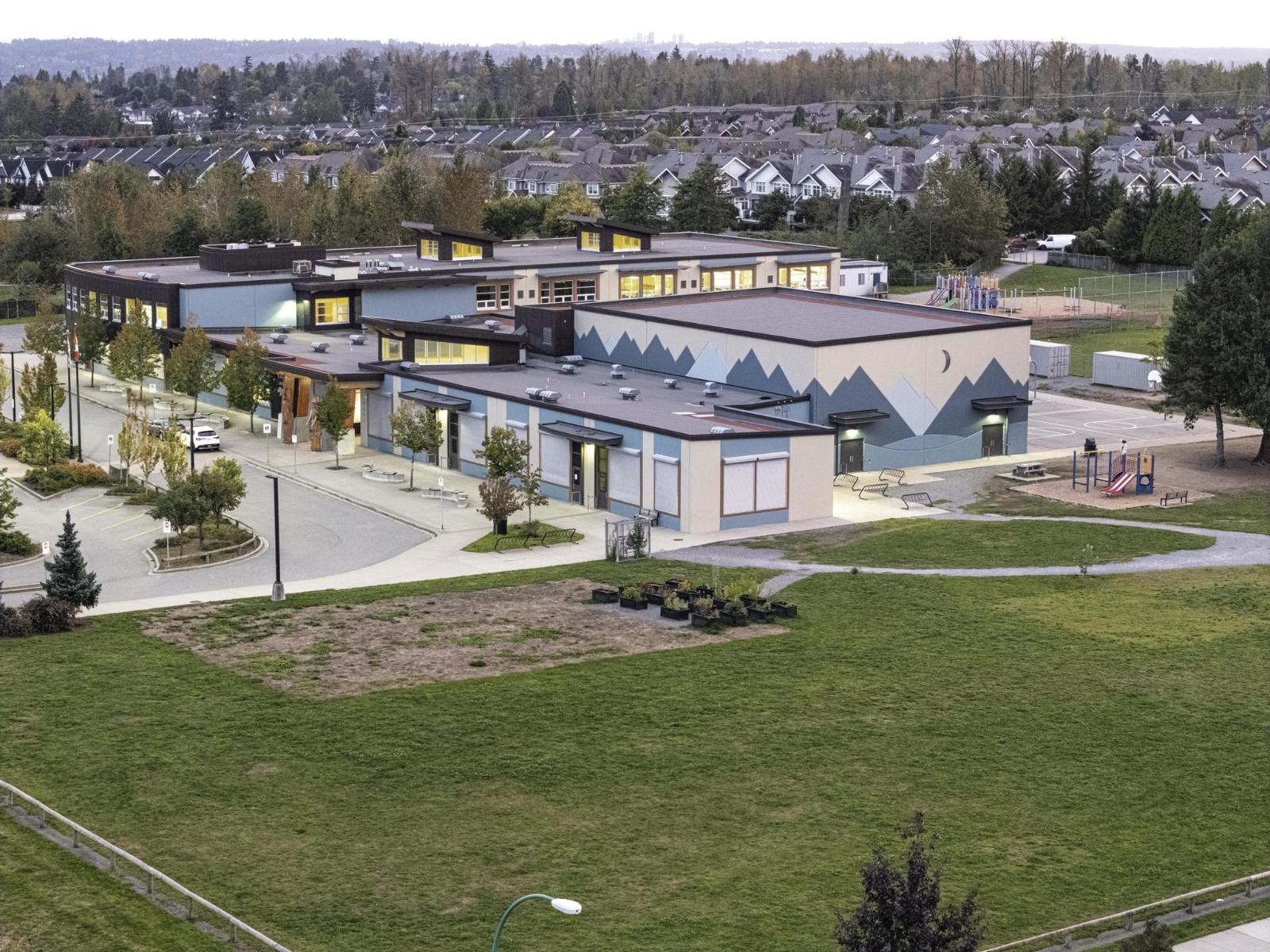 19433 70 Avenue, Surrey, British Columbia  V4N 1N2 - Photo 39 - R3071232