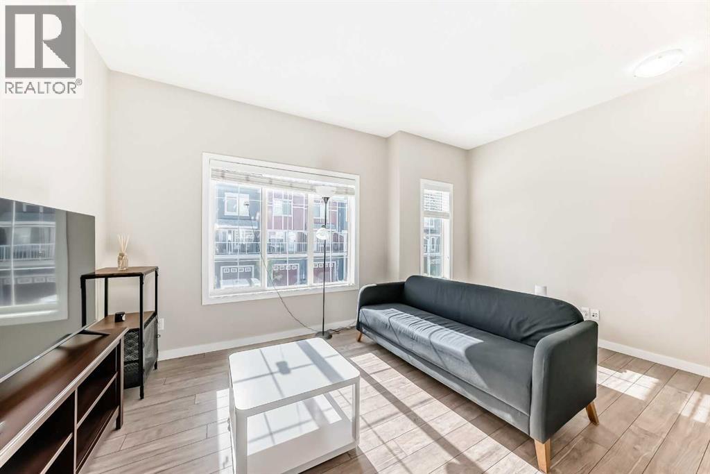 128 Marquis Lane Se, Calgary, Alberta  T3M 2G6 - Photo 7 - A2272660