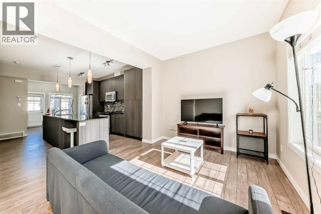 128 Marquis Lane Se, Calgary, Alberta  T3M 2G6 - Photo 9 - A2272660