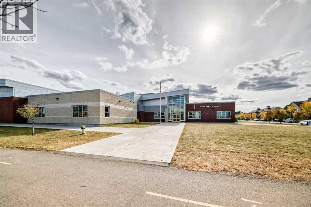 128 Marquis Lane Se, Calgary, Alberta  T3M 2G6 - Photo 39 - A2272660