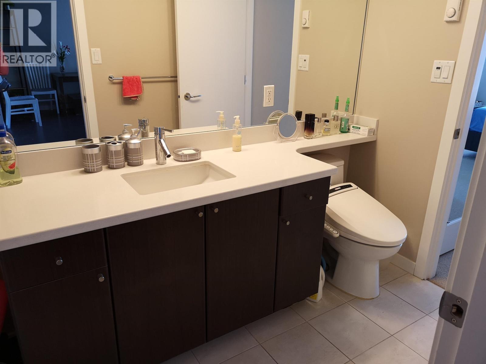 1204 8160 Lansdowne Road, Richmond, British Columbia  V6X 0A9 - Photo 10 - R3071285