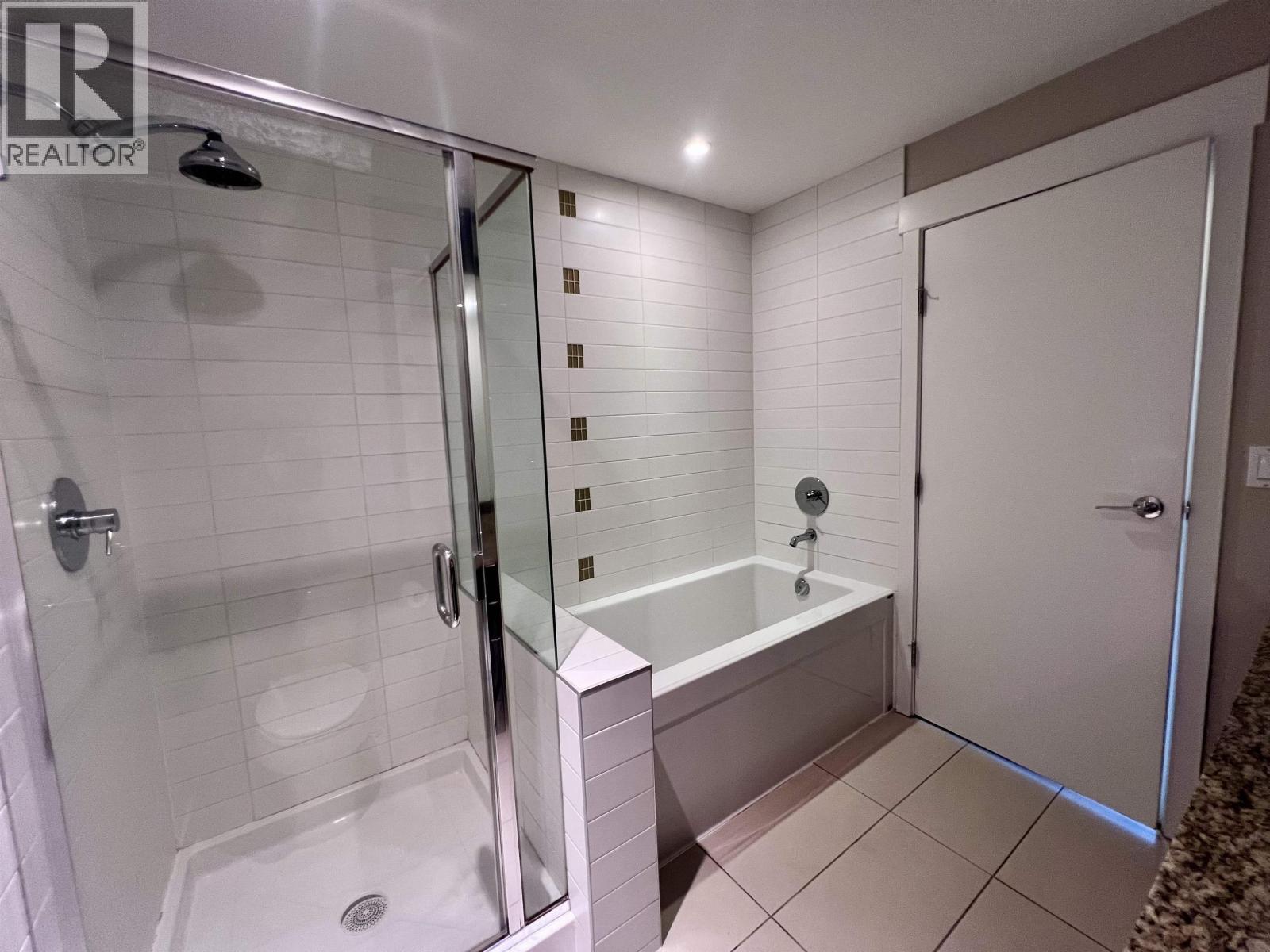 2902 7088 18th Avenue, Burnaby, British Columbia  V3N 0A2 - Photo 10 - R3061814