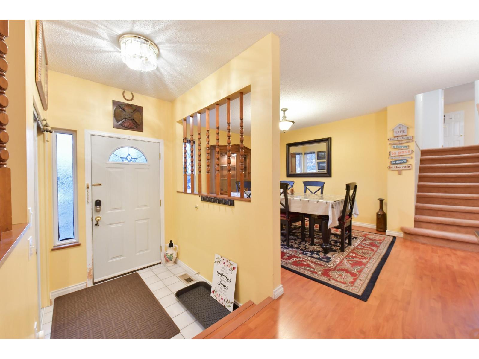 Upper 8997 146a Street, Surrey, British Columbia  V3R 7A1 - Photo 2 - R3071298