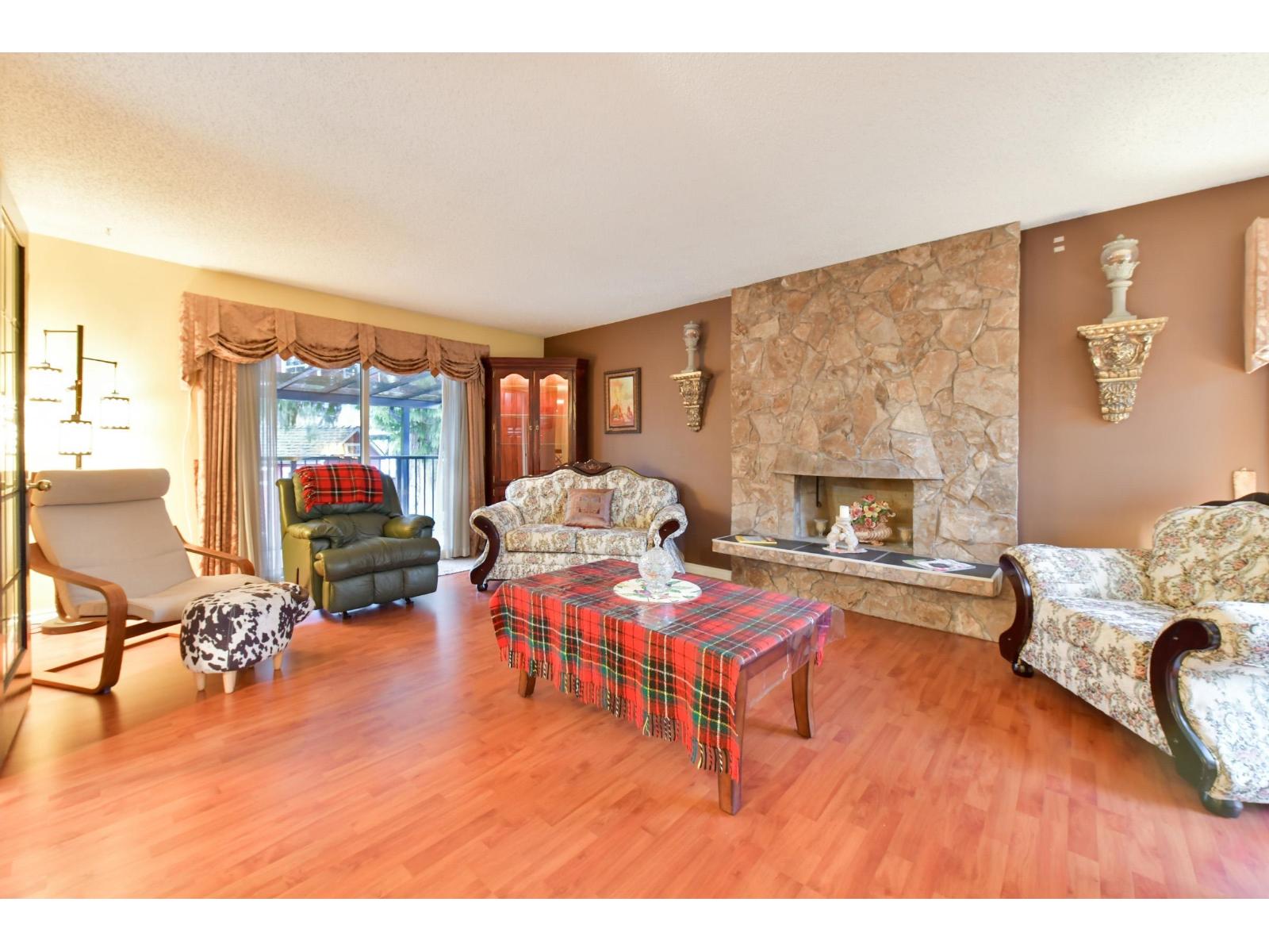 Upper 8997 146a Street, Surrey, British Columbia  V3R 7A1 - Photo 3 - R3071298