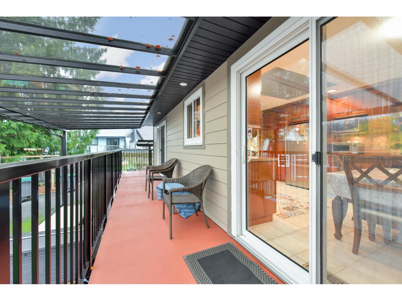 Upper 8997 146a Street, Surrey, British Columbia  V3R 7A1 - Photo 5 - R3071298