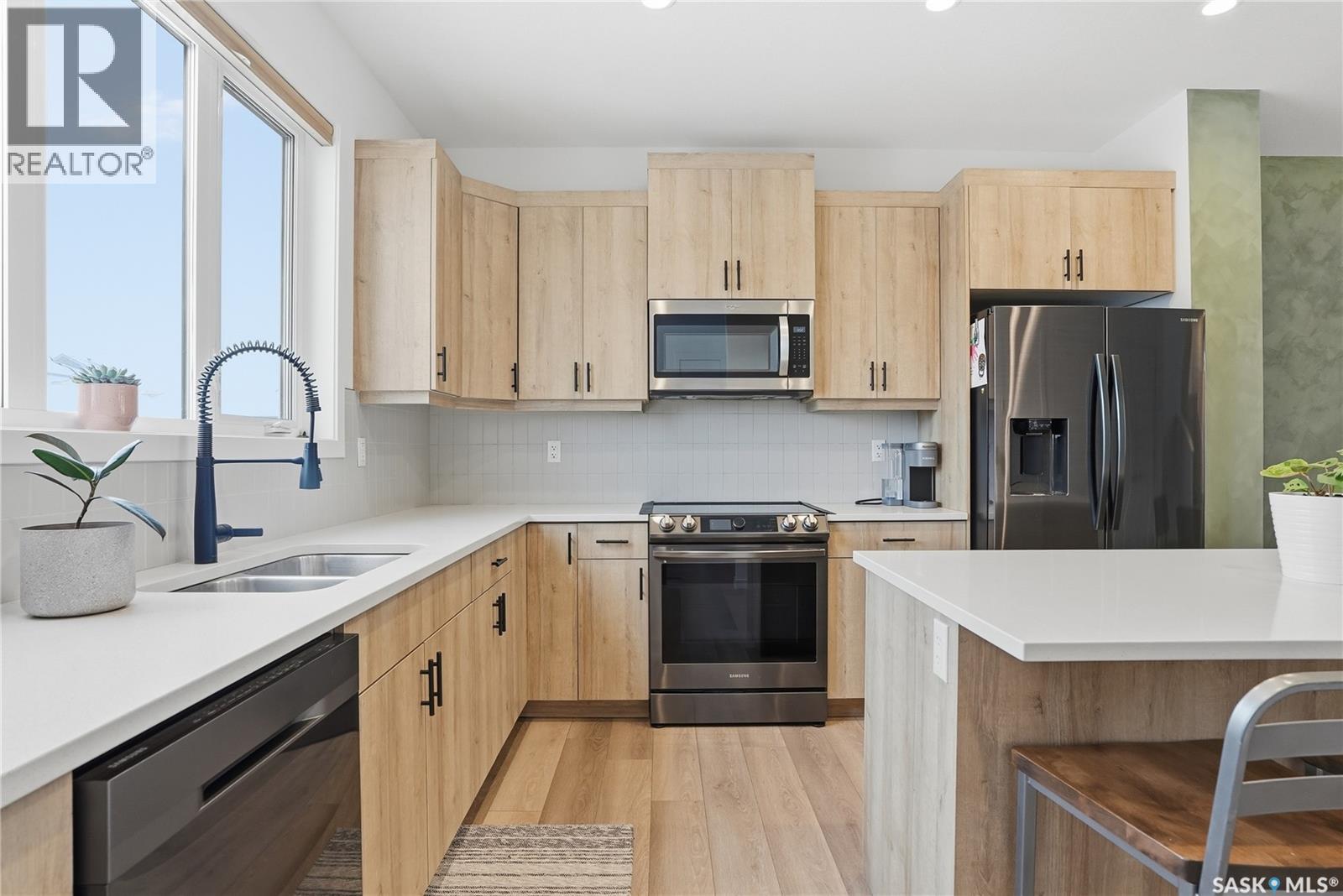 147 Taube Avenue, Saskatoon, Saskatchewan  S7V 0W1 - Photo 3 - SK025001