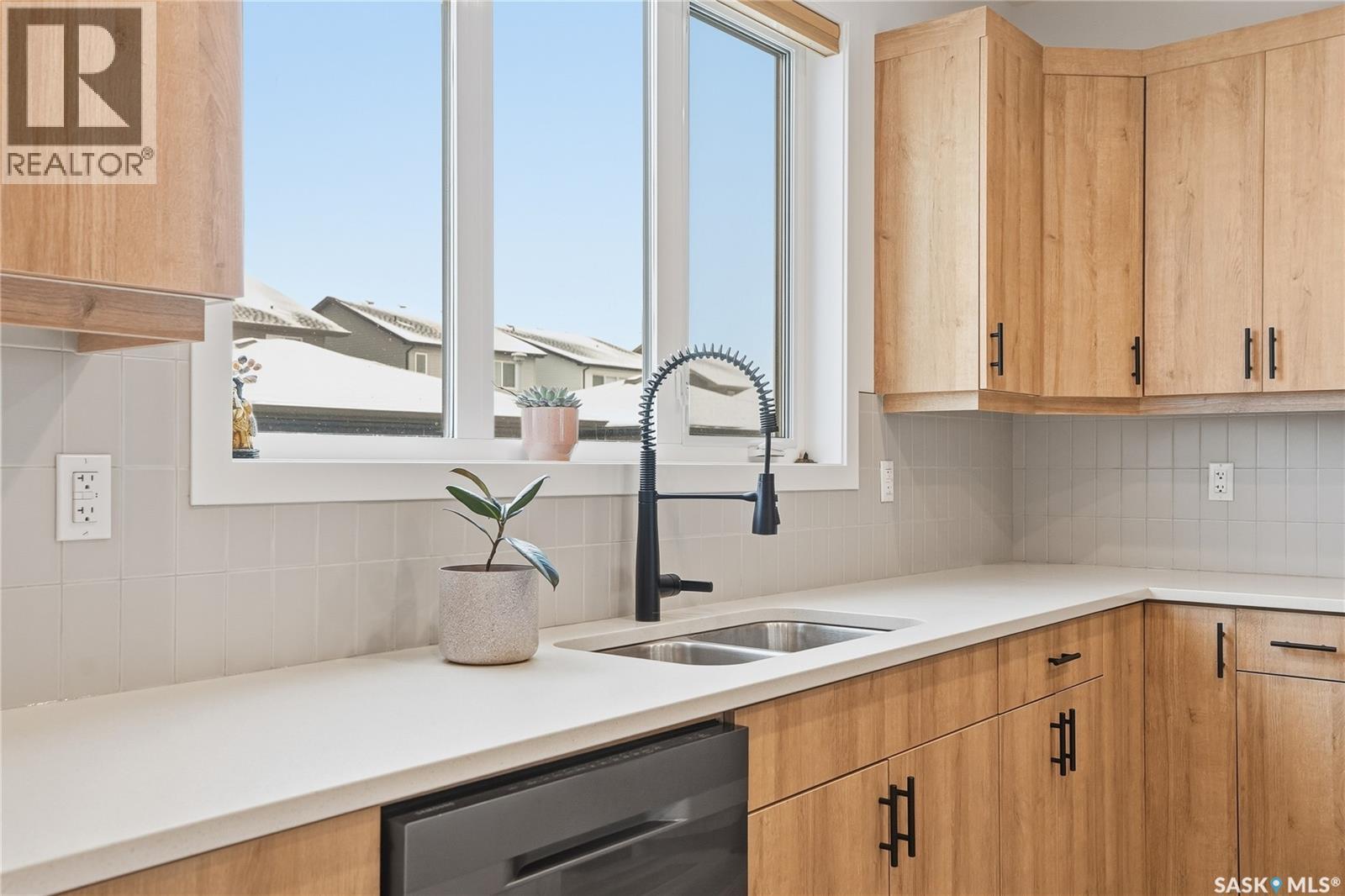 147 Taube Avenue, Saskatoon, Saskatchewan  S7V 0W1 - Photo 4 - SK025001