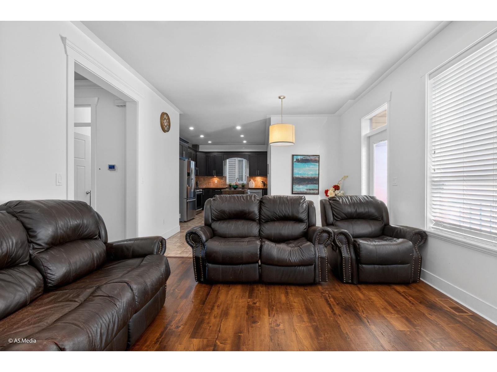 7032 195a Street, Surrey, British Columbia V4N 5Z2 - Photo 12 - R3071057