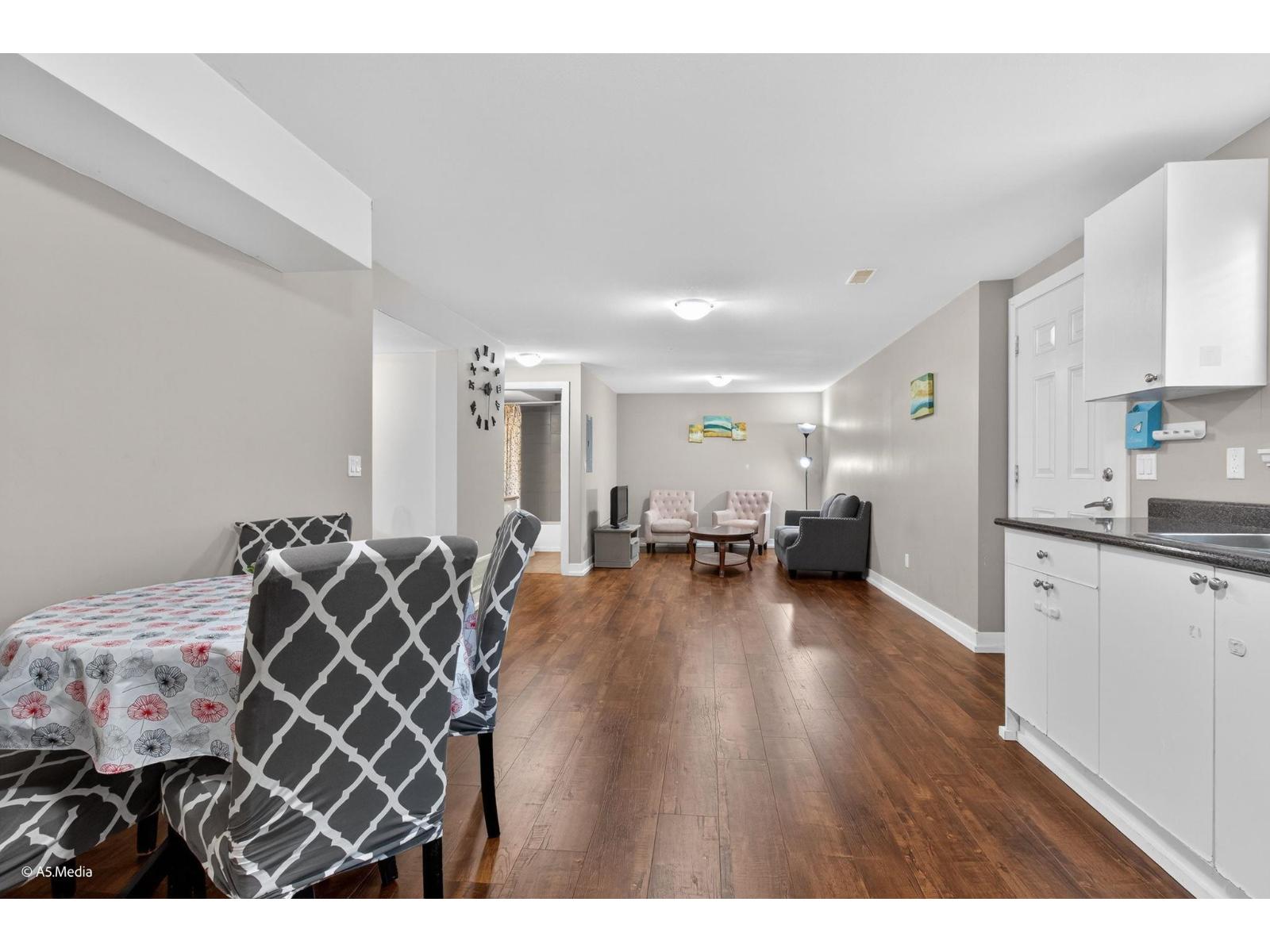 7032 195a Street, Surrey, British Columbia V4N 5Z2 - Photo 10 - R3071057