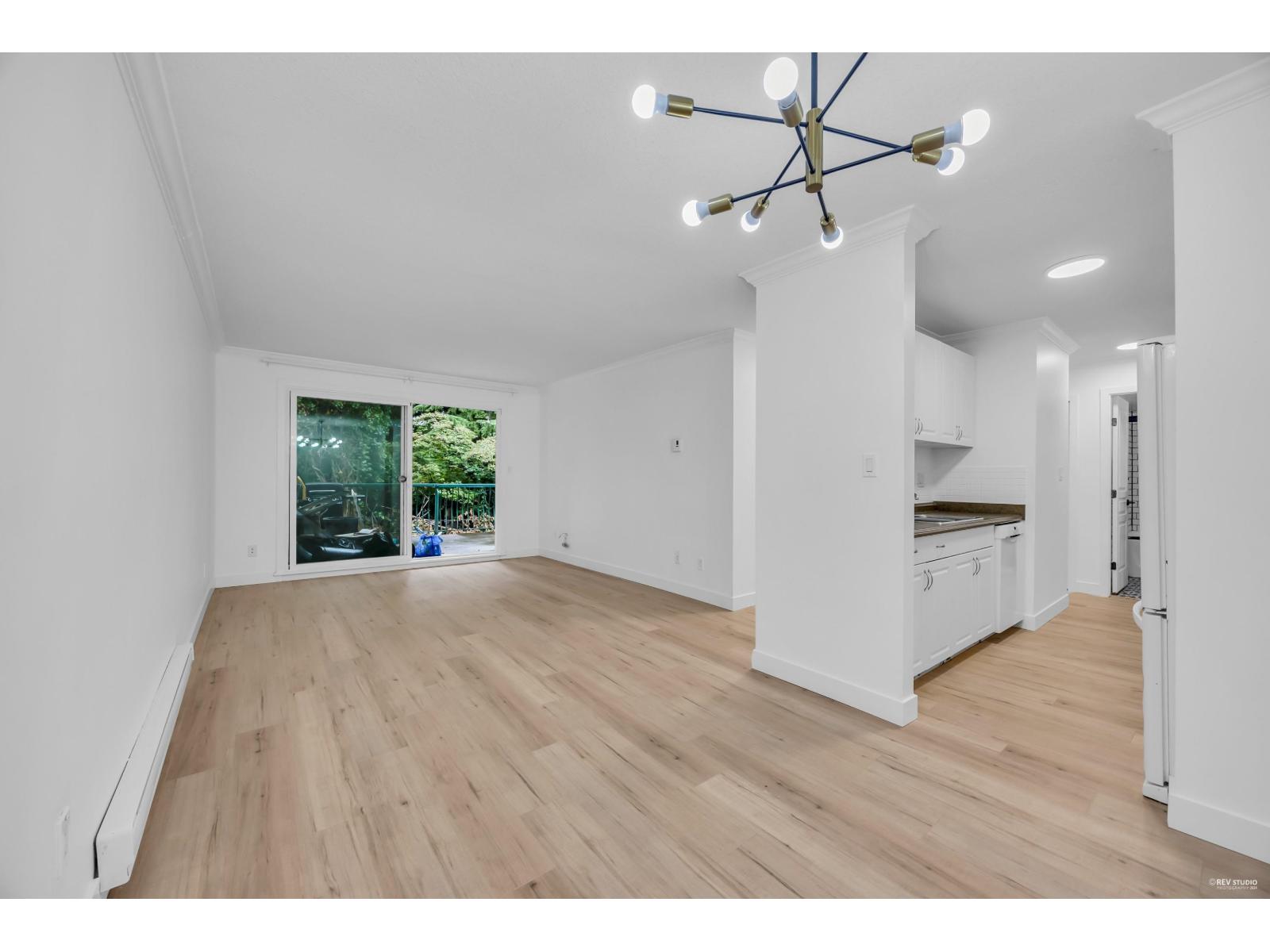 104 33598 George Ferguson Way, Abbotsford, British Columbia  V2S 2L8 - Photo 11 - R3070918