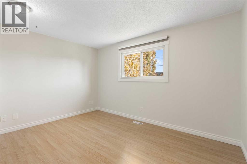 1452 Lake Sylvan Drive Se, Calgary, Alberta  T2J 3C8 - Photo 14 - A2265205