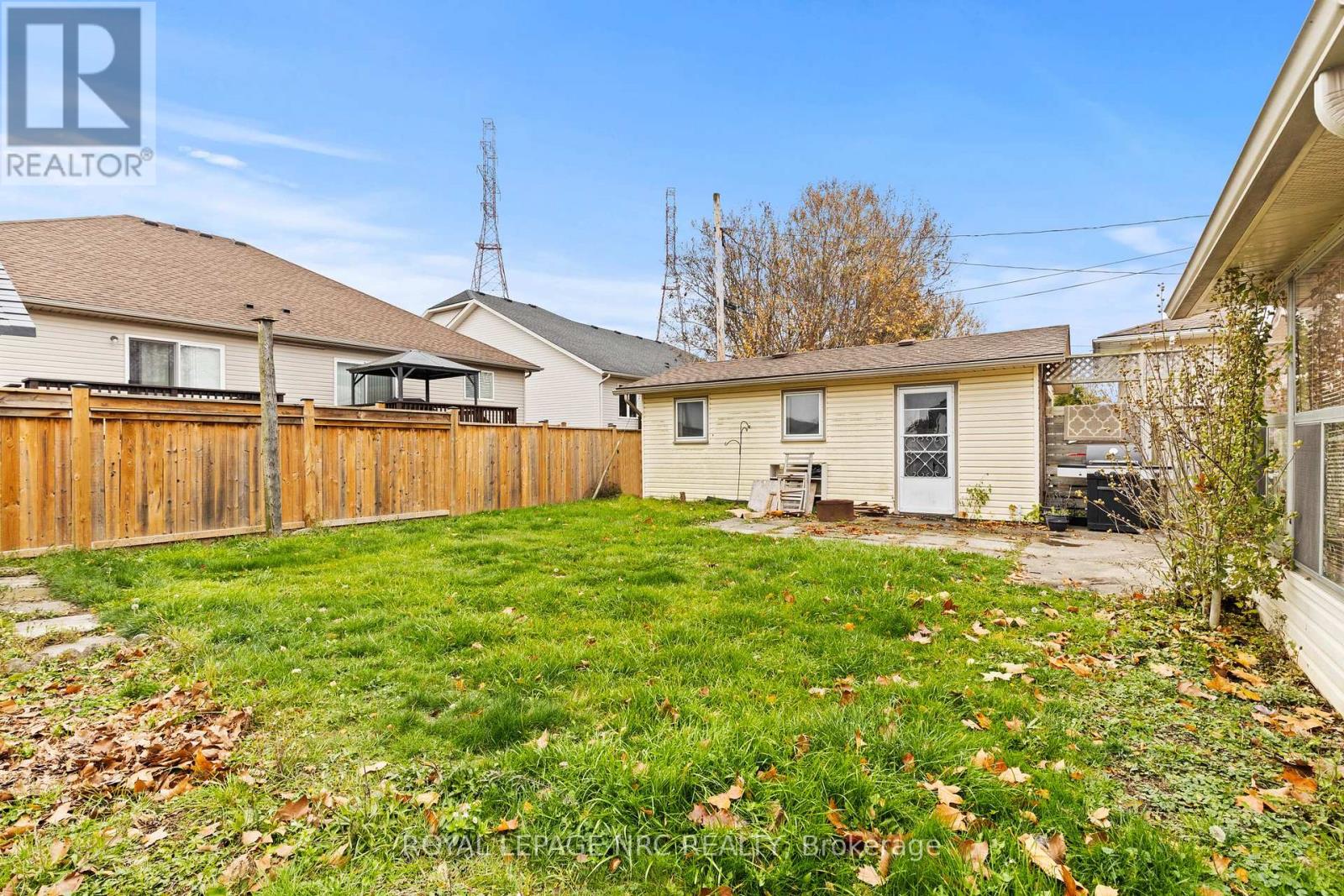 Basement - 16 Vanier Drive, Welland, Ontario  L3B 1A2 - Photo 13 - X12553606