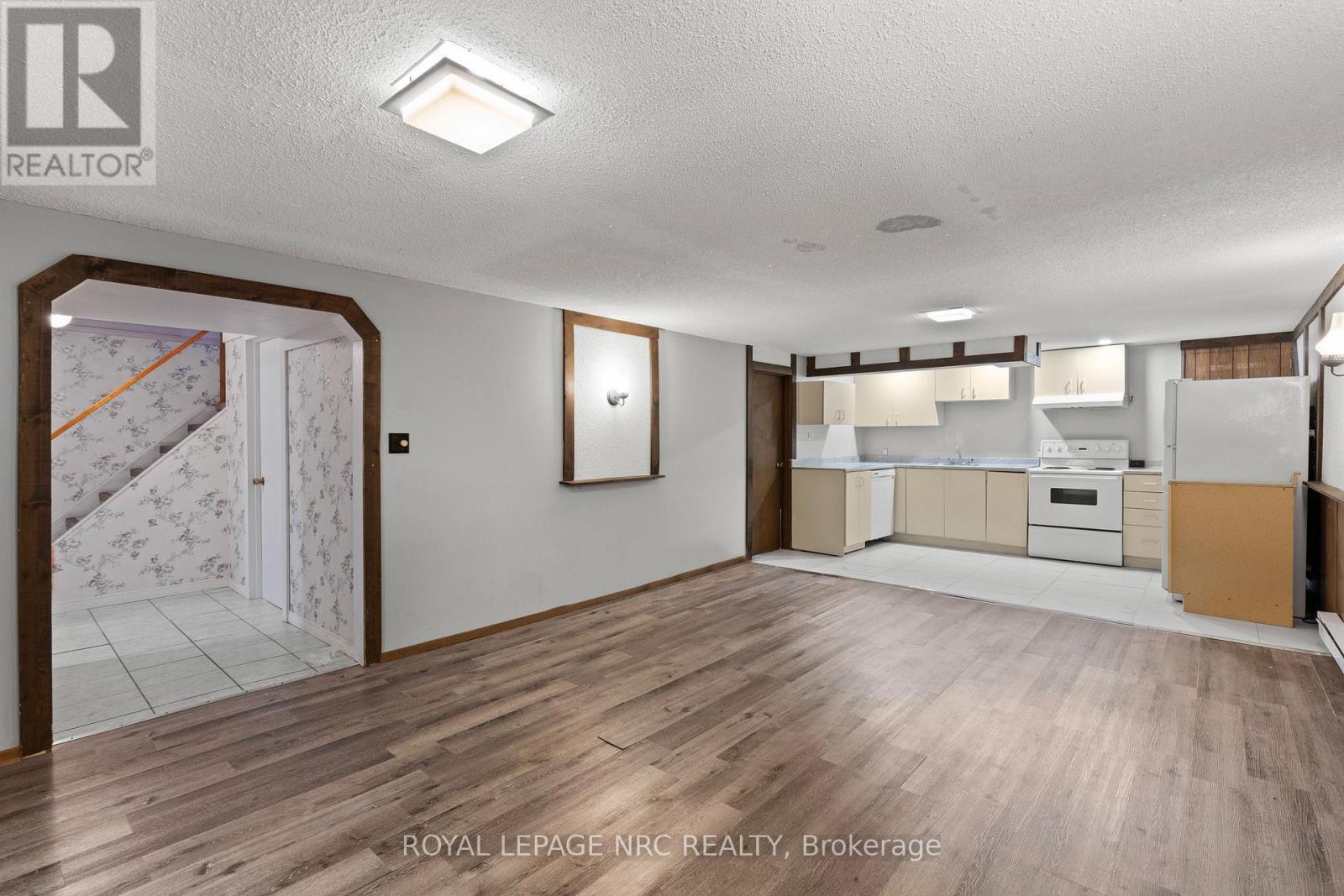 Basement - 16 Vanier Drive, Welland, Ontario  L3B 1A2 - Photo 3 - X12553606