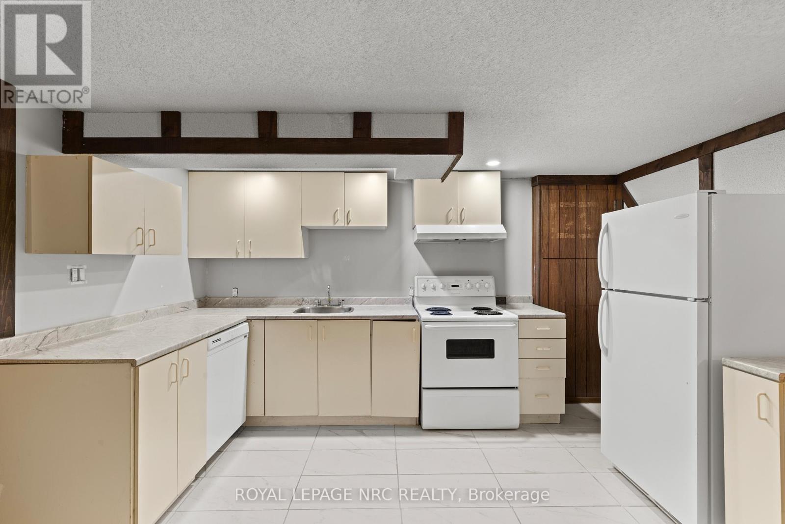 Basement - 16 Vanier Drive, Welland, Ontario  L3B 1A2 - Photo 6 - X12553606