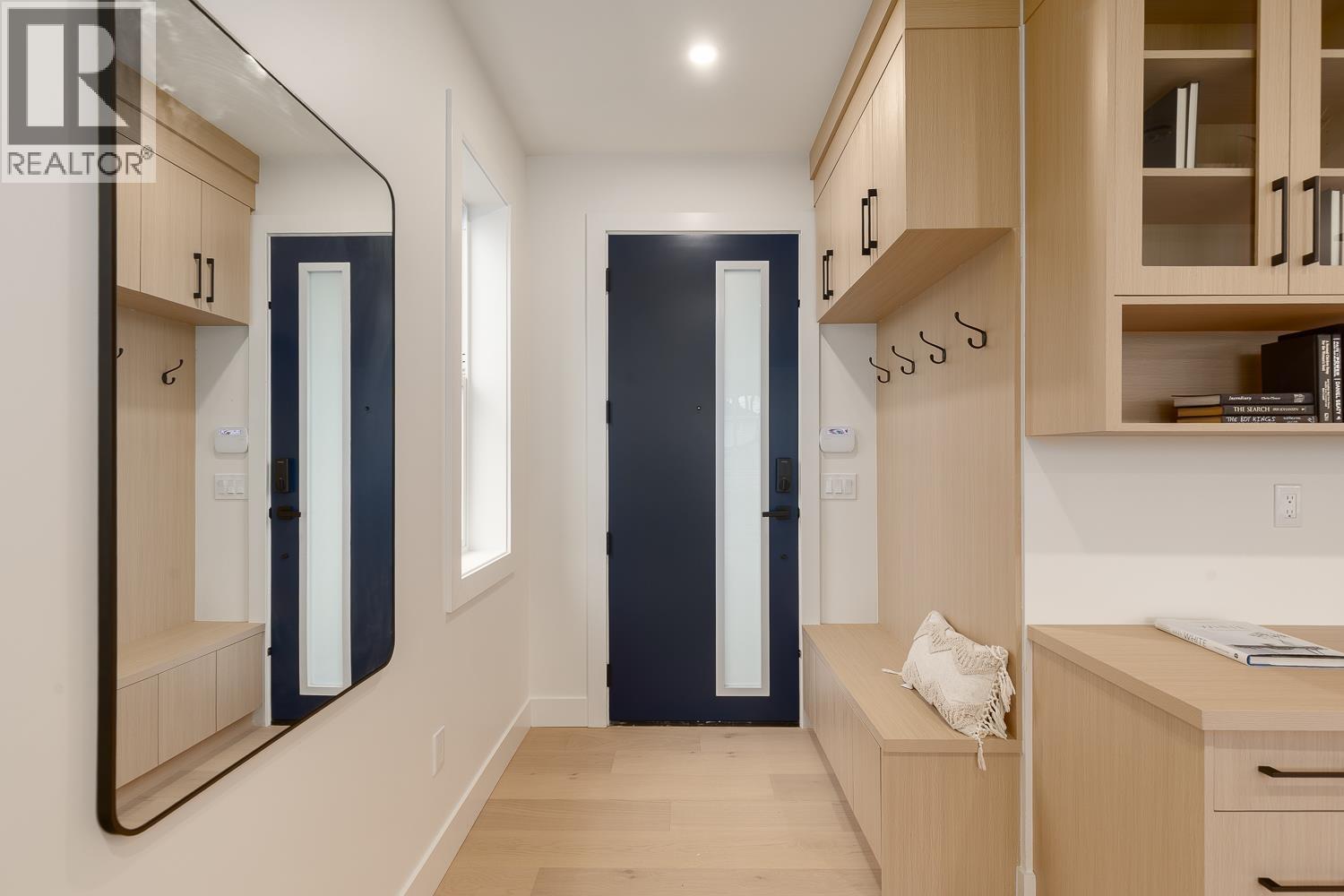 2 3506 E Pender Street, Vancouver, British Columbia  V5K 2E3 - Photo 2 - R3071280