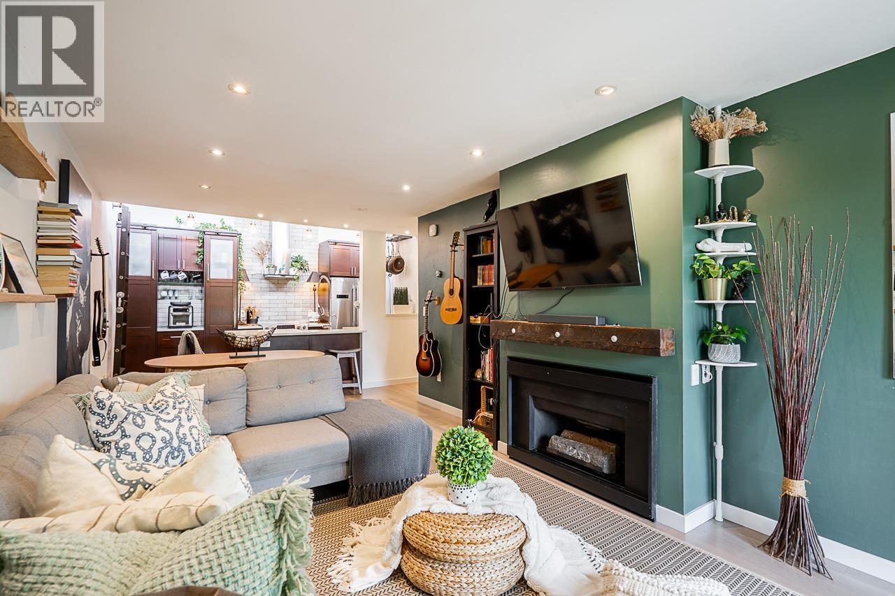 304 1420 E 7th Avenue, Vancouver, British Columbia  V5N 1R8 - Photo 1 - R3071287