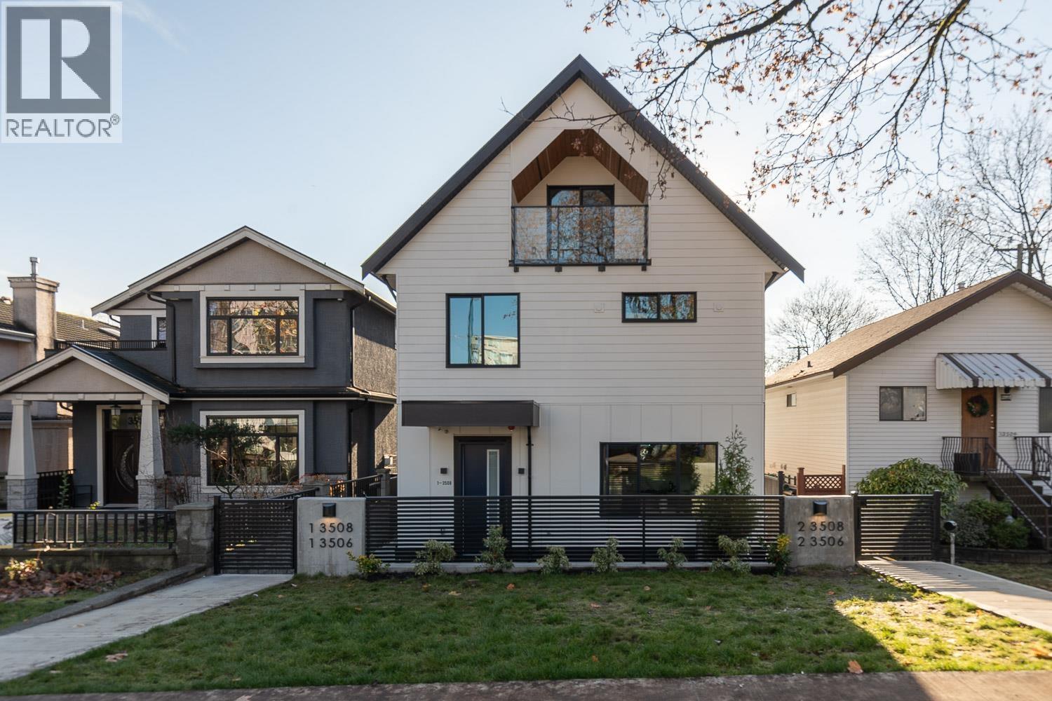 1 3508 E Pender Street, Vancouver, British Columbia  V5K 2E3 - Photo 2 - R3071300