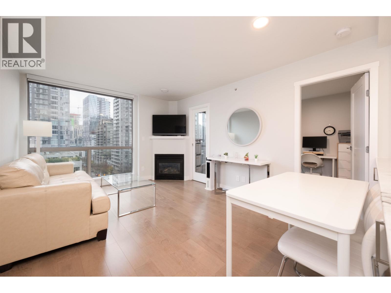 1006 928 Richards Street, Vancouver, British Columbia  V6B 6P6 - Photo 2 - R3071301