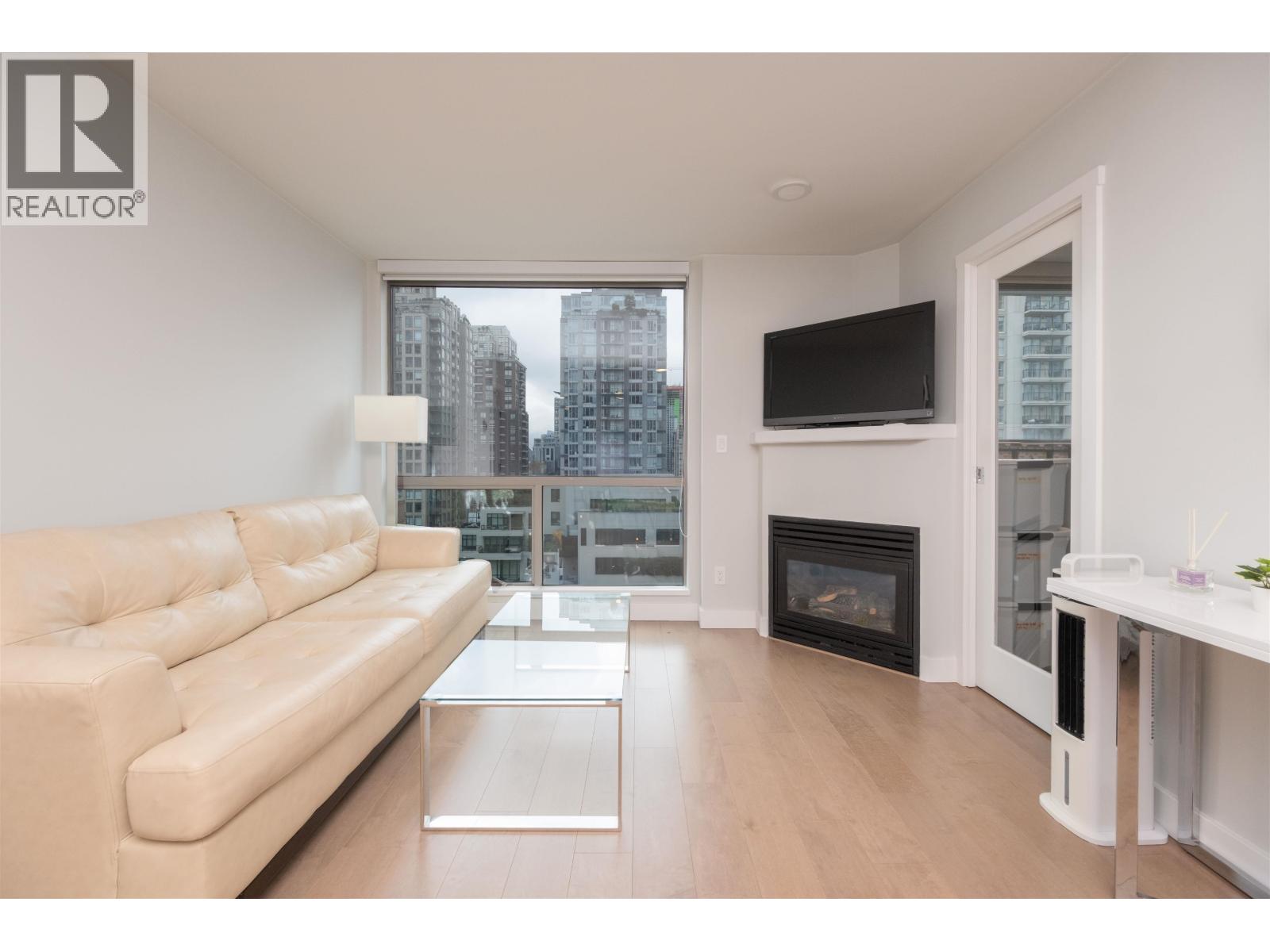 1006 928 Richards Street, Vancouver, British Columbia  V6B 6P6 - Photo 3 - R3071301