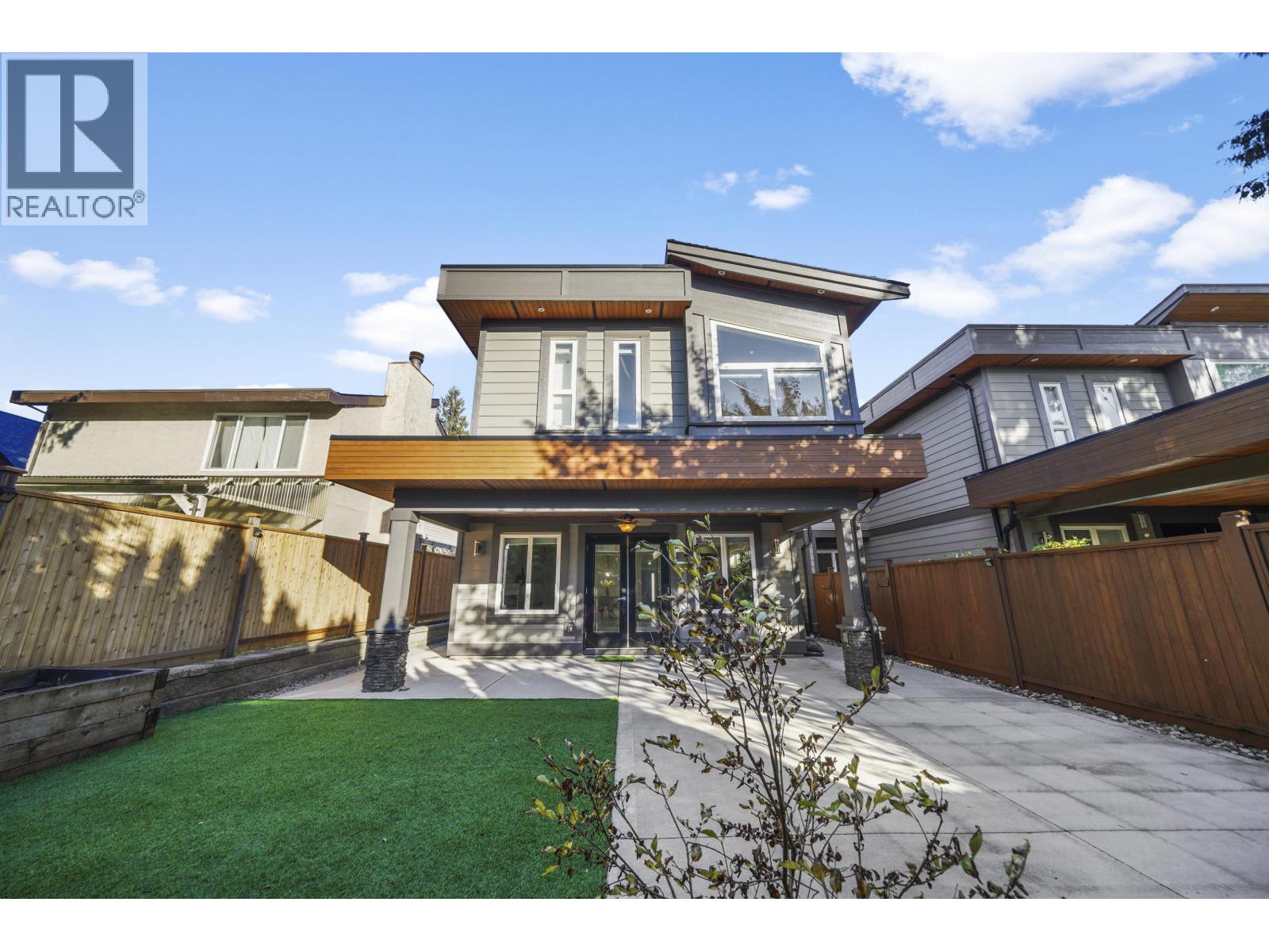 2503 Burian Drive, Coquitlam, British Columbia  V3K 5W8 - Photo 4 - R3071309