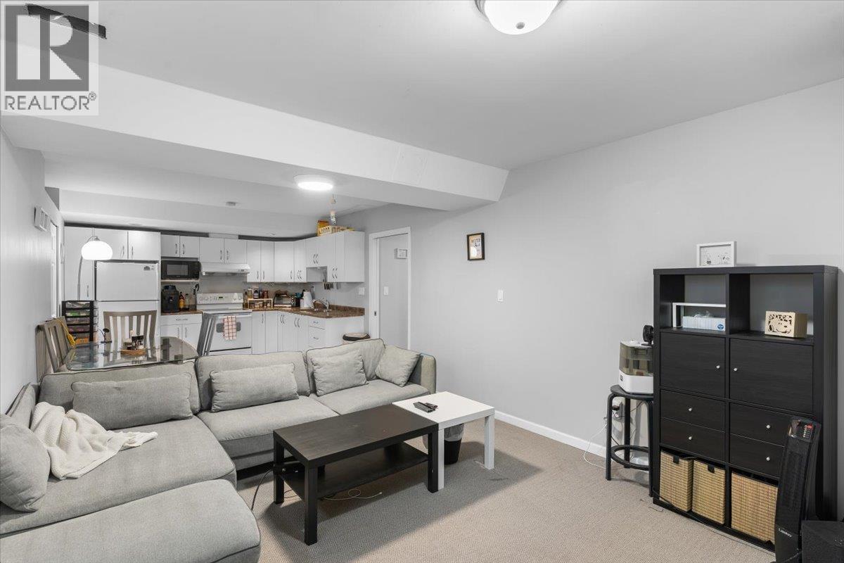 2561 Stoney Creek Place, Burnaby, British Columbia  V3J 7S4 - Photo 28 - R3071322