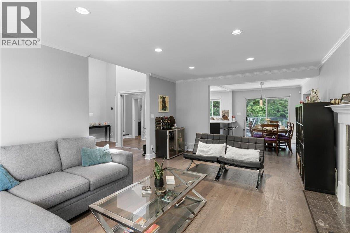 2561 Stoney Creek Place, Burnaby, British Columbia  V3J 7S4 - Photo 5 - R3071322