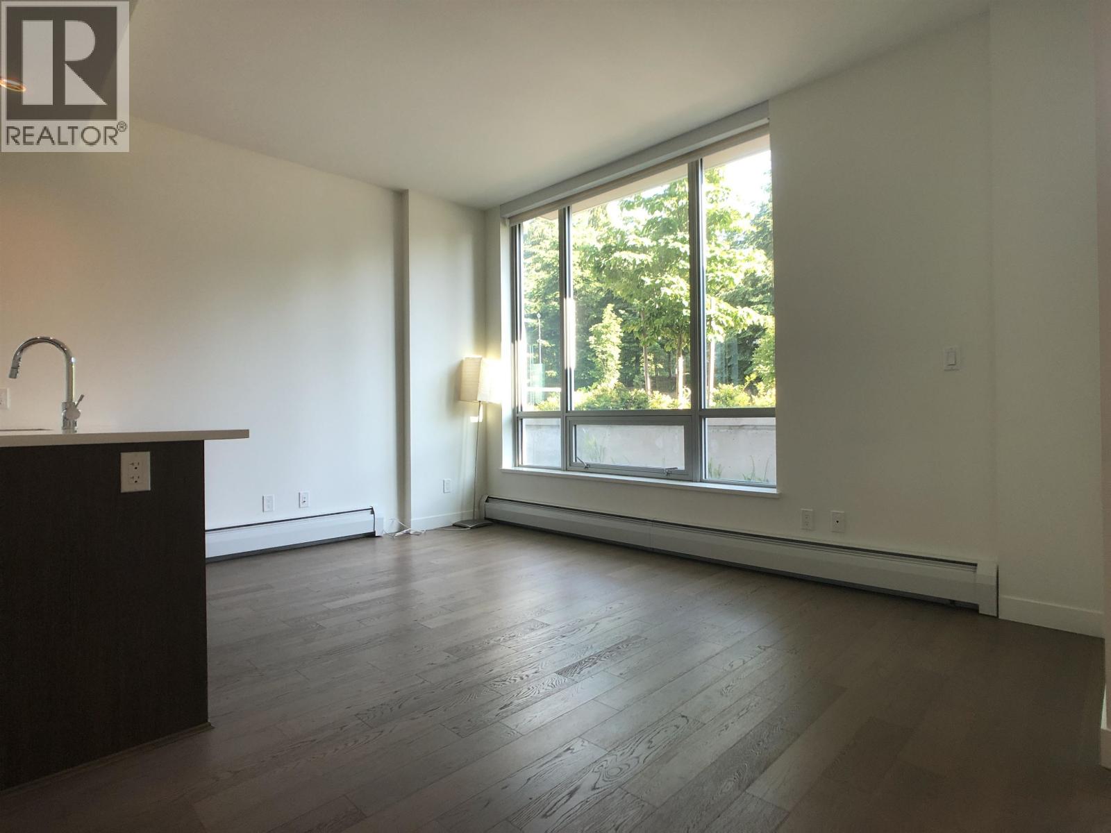 9068 University Crescent, Burnaby, British Columbia  V5A 0E1 - Photo 4 - R3071304