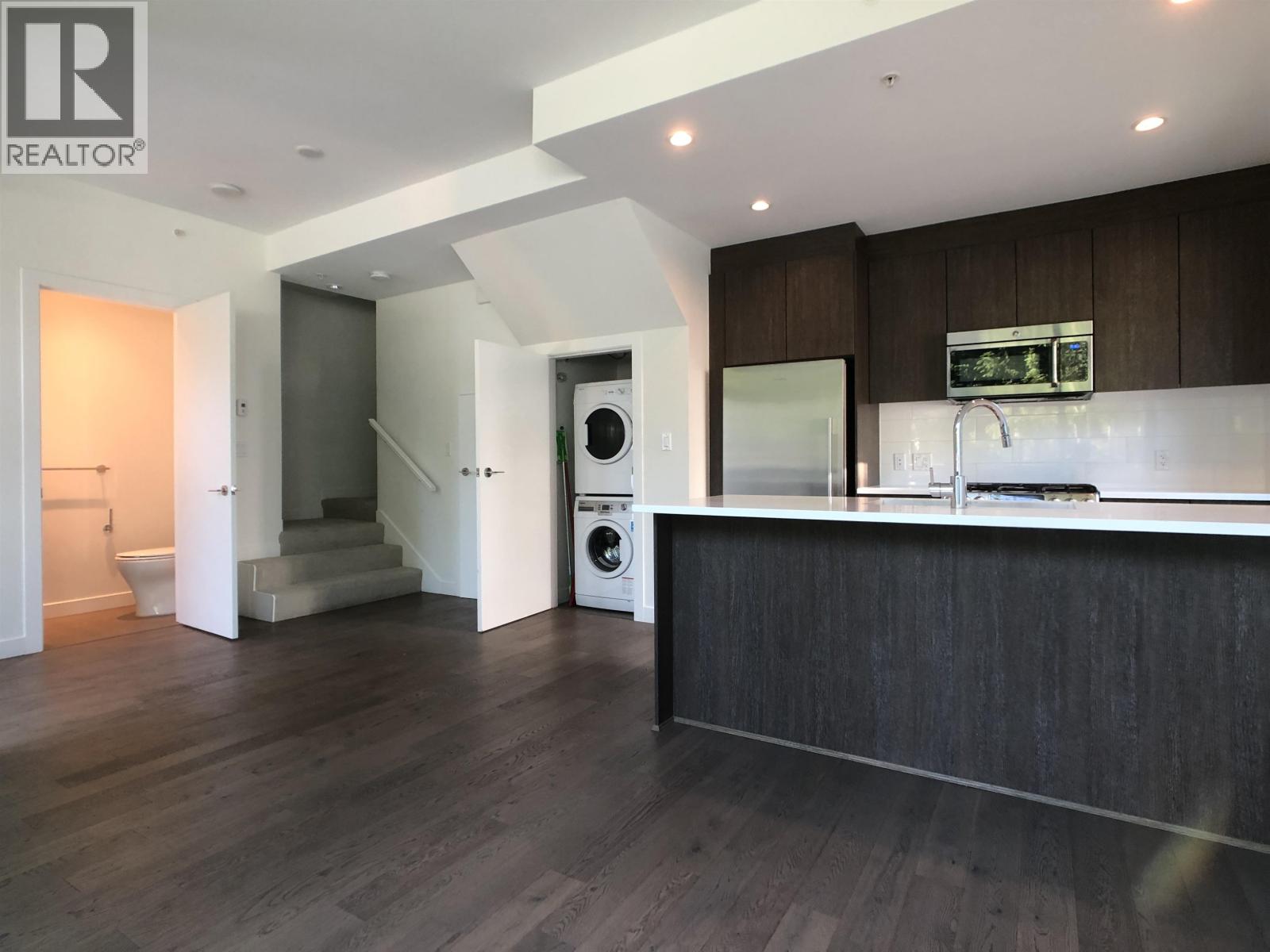 9068 University Crescent, Burnaby, British Columbia  V5A 0E1 - Photo 6 - R3071304