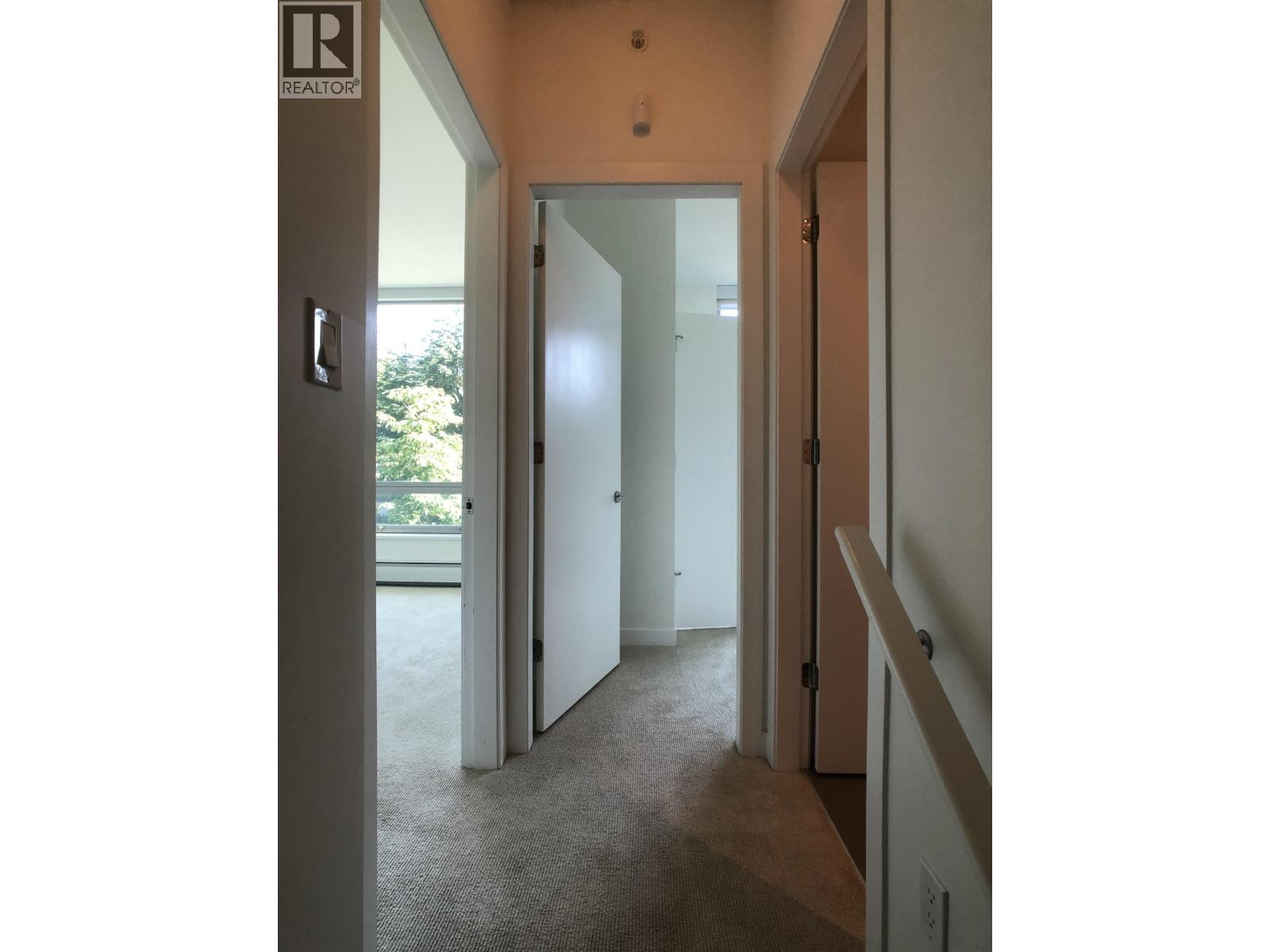 9068 University Crescent, Burnaby, British Columbia  V5A 0E1 - Photo 8 - R3071304