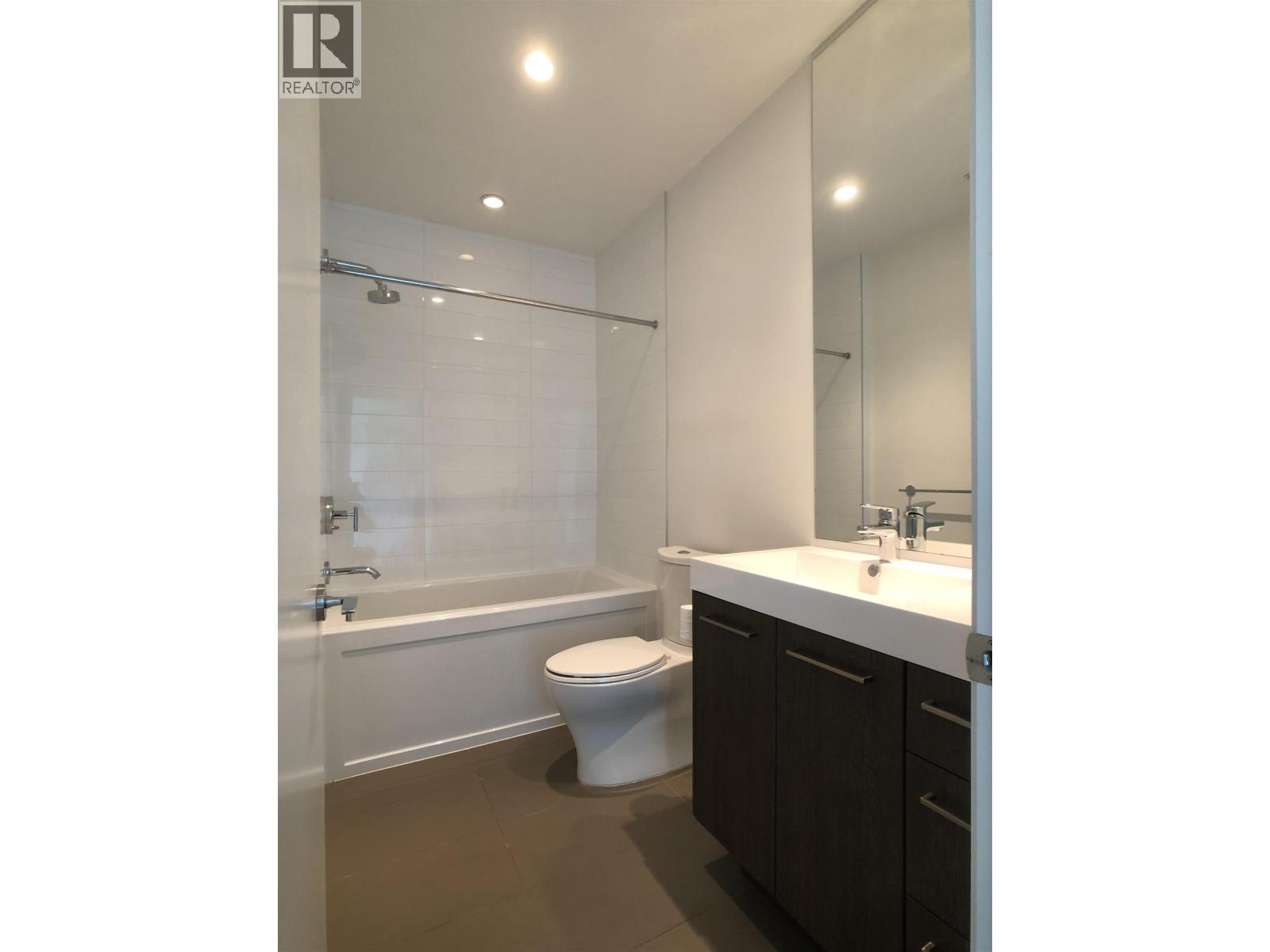 9068 University Crescent, Burnaby, British Columbia  V5A 0E1 - Photo 9 - R3071304