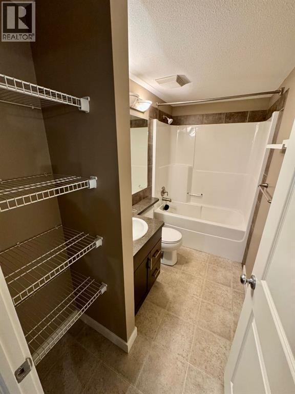 2, 189 Silkstone Road W, Lethbridge, Alberta  T1J 4J9 - Photo 13 - A2273425