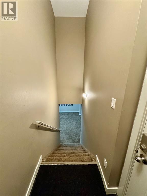 2, 189 Silkstone Road W, Lethbridge, Alberta  T1J 4J9 - Photo 3 - A2273425