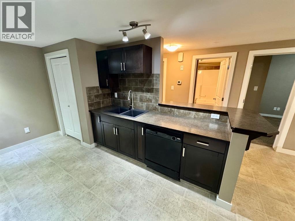 2, 189 Silkstone Road W, Lethbridge, Alberta  T1J 4J9 - Photo 9 - A2273425