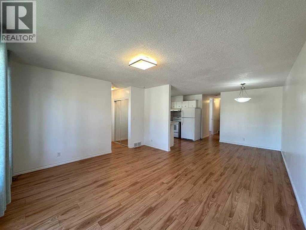 121 Huntford Close Ne, Calgary, Alberta  T2K 3Y7 - Photo 8 - A2259210