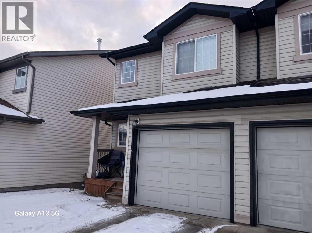 72 Arthur Close, Red Deer, Alberta  T4R 3N5 - Photo 3 - A2272929