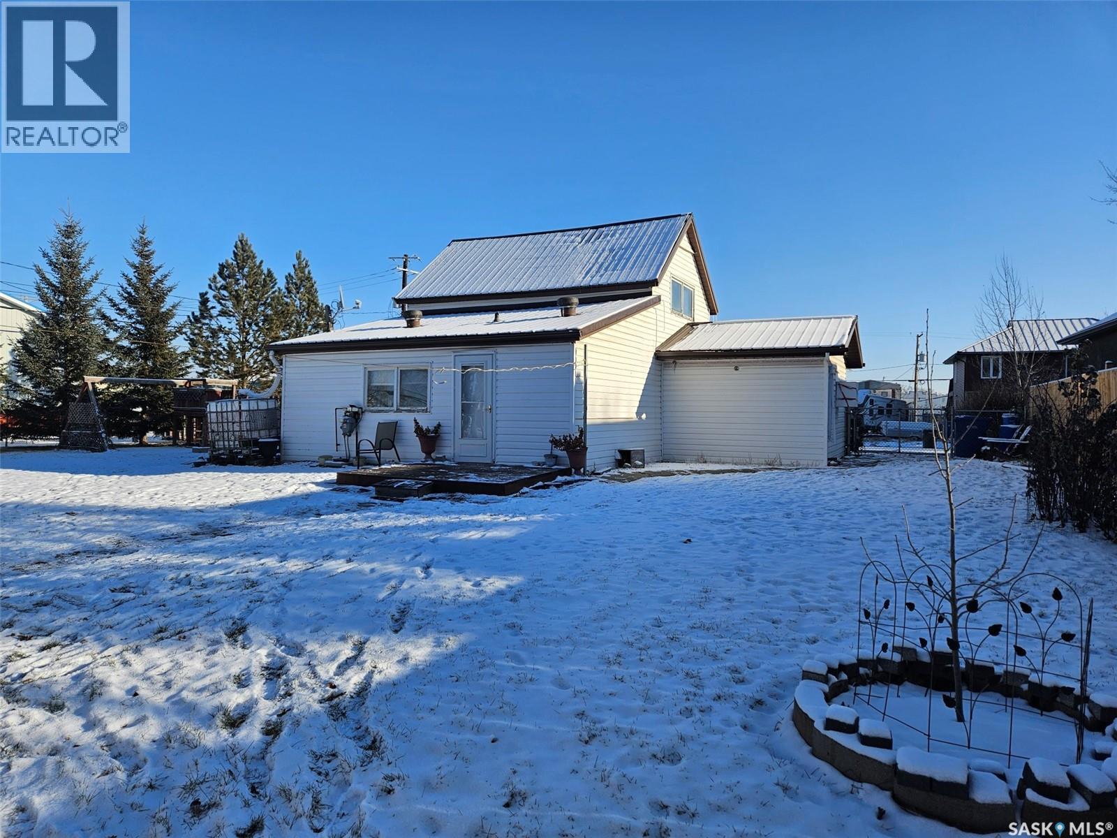 108 1st Street W, Carlyle, Saskatchewan  S0C 0R0 - Photo 3 - SK025053