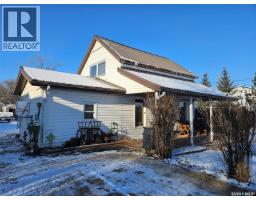 108 1st Street W, Carlyle, Ca