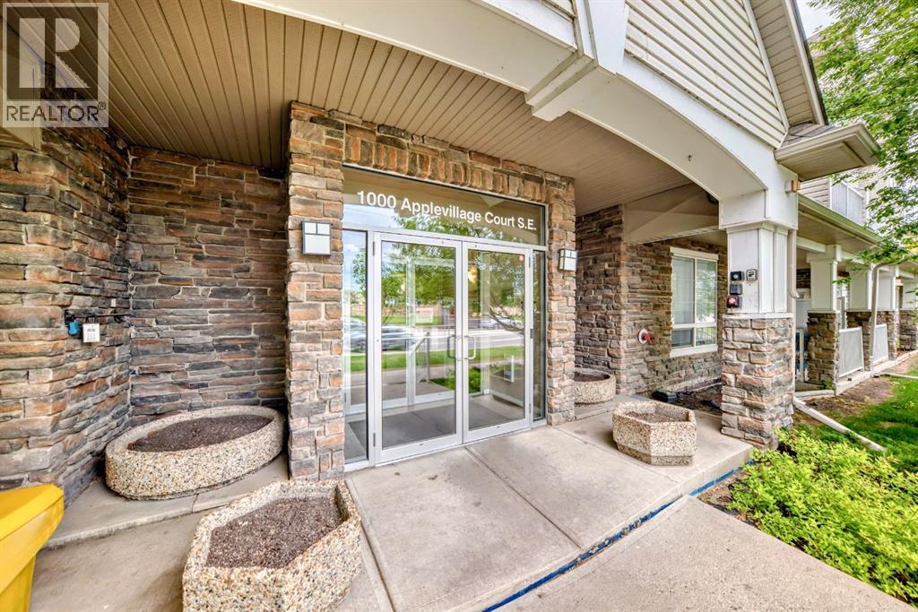 209, 1000 Applevillage Court Se, Calgary, Alberta  T2A 7Z4 - Photo 3 - A2273482