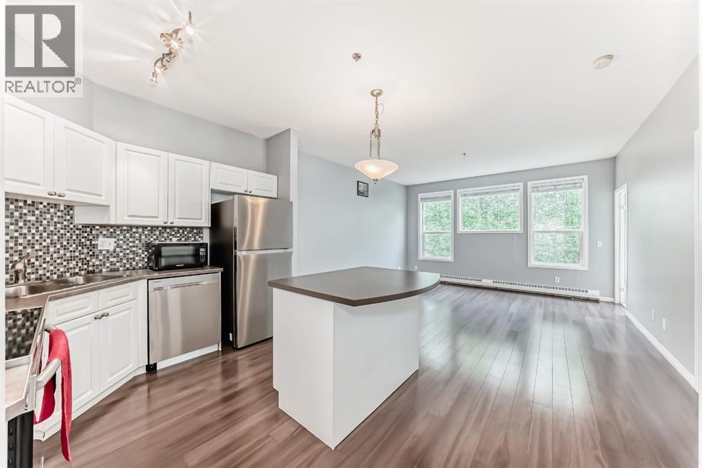 209, 1000 Applevillage Court Se, Calgary, Alberta  T2A 7Z4 - Photo 8 - A2273482