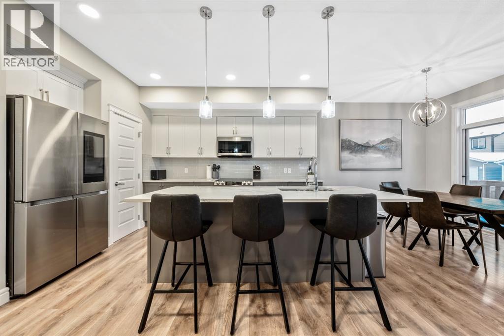 135 Belgian Crescent, Cochrane, Alberta  T4C 2C4 - Photo 8 - A2272475