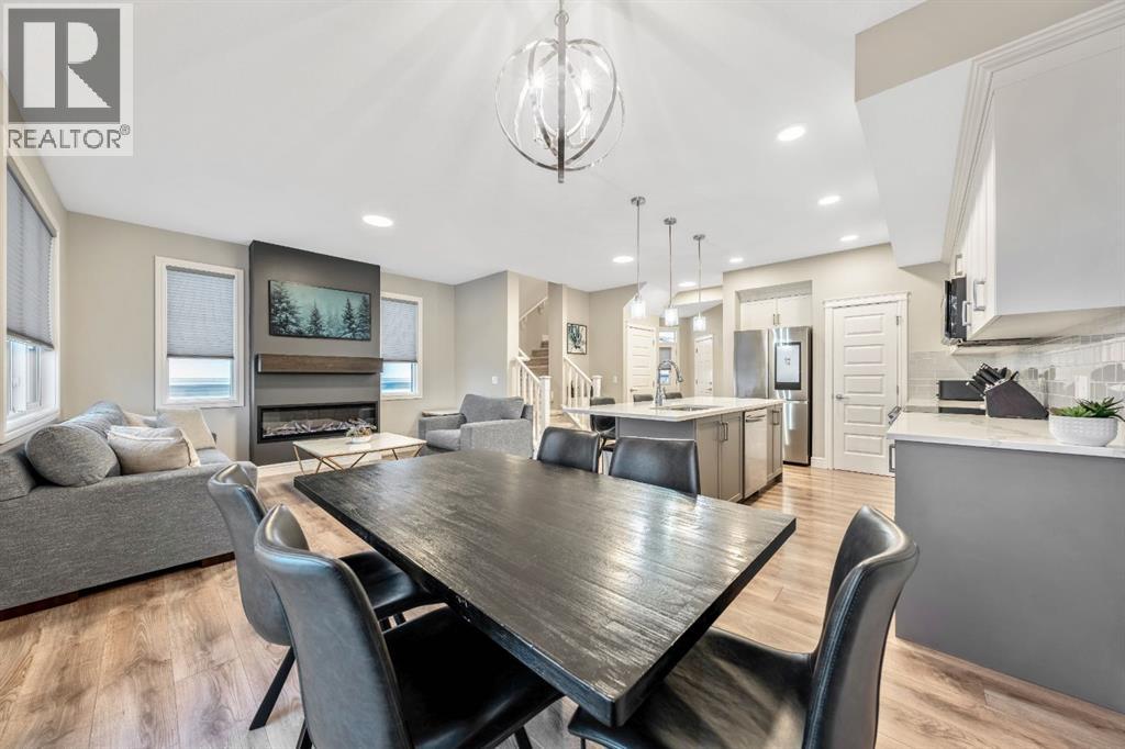 135 Belgian Crescent, Cochrane, Alberta  T4C 2C4 - Photo 14 - A2272475