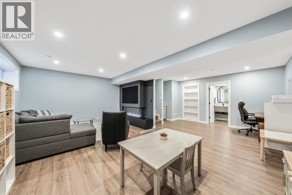 135 Belgian Crescent, Cochrane, Alberta  T4C 2C4 - Photo 29 - A2272475