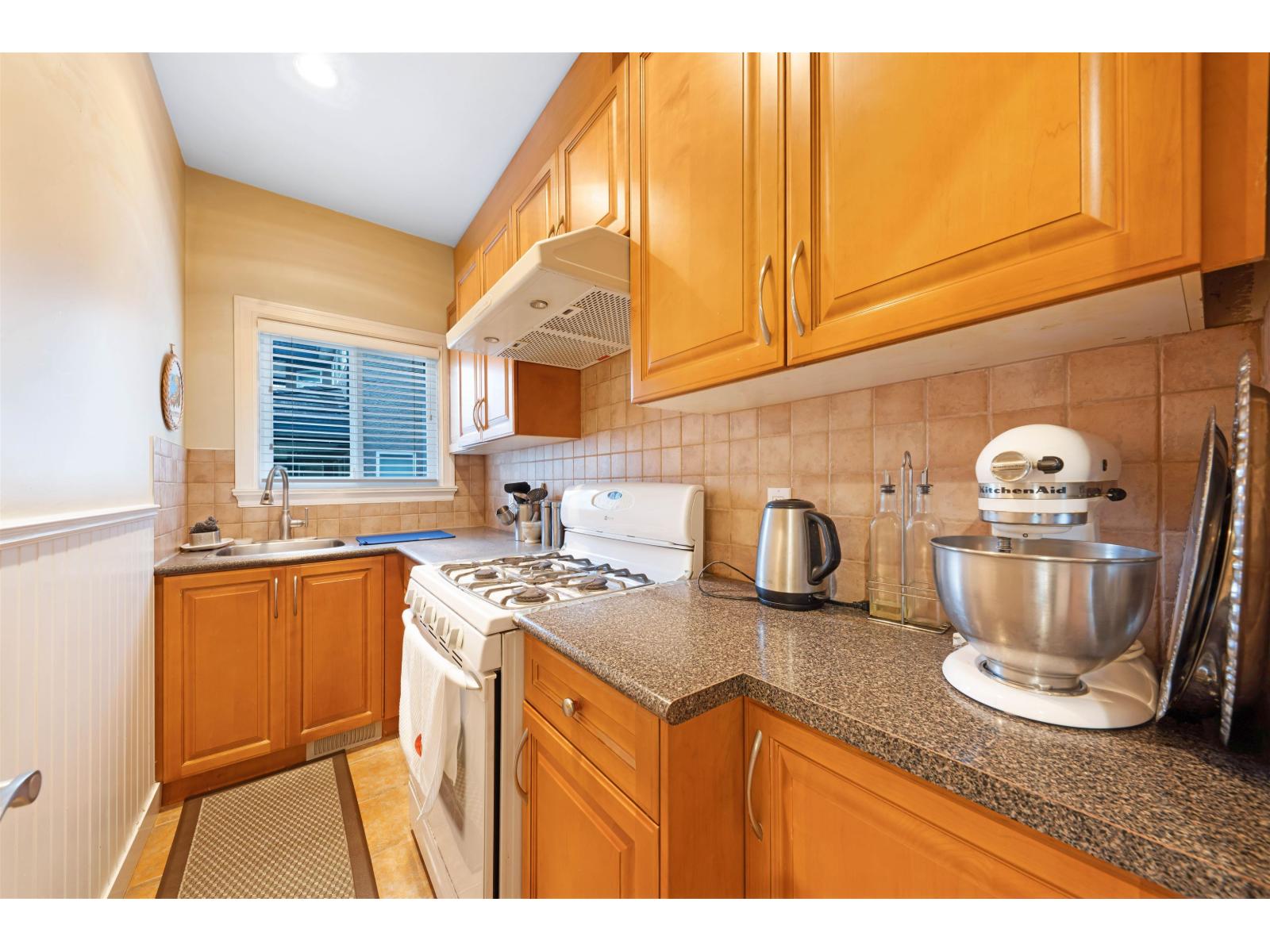 17015 86a Avenue, Surrey, British Columbia  V3X 3J1 - Photo 17 - R3071318