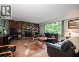 3875 REGENT AVENUE, North Vancouver, British Columbia