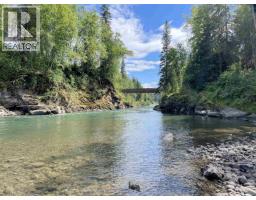 30 Seventeen Mile Road, Hazelton, Ca